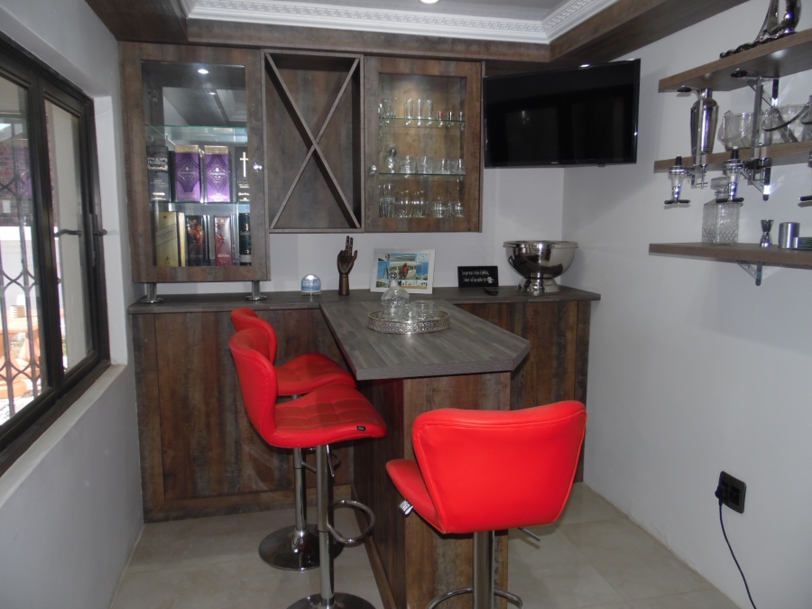 4 Bedroom Property for Sale in Flamingo Park Free State